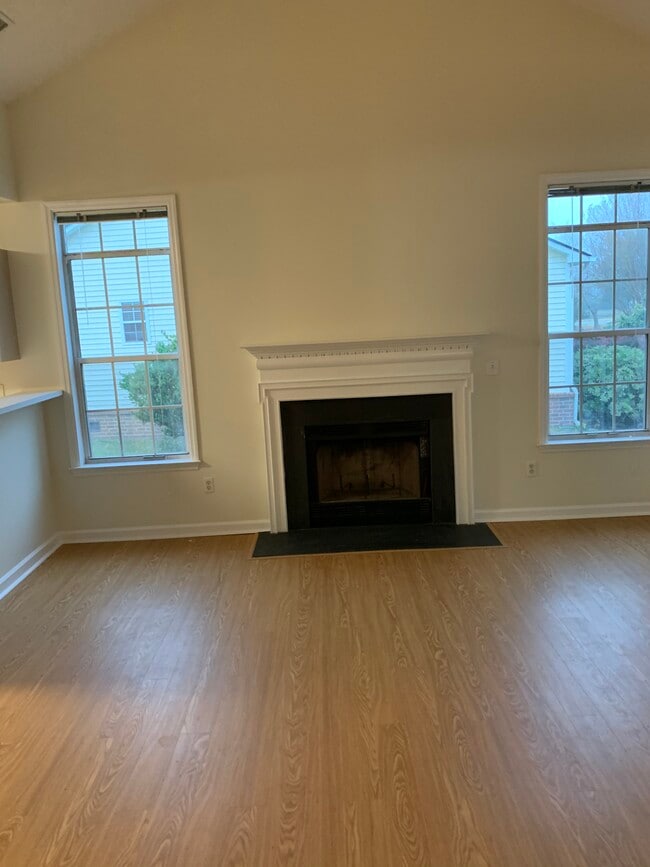 Living room with fire place - 1079 Wayfarer Ln