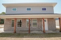 Building Photo - 2 Bedroom 2 Baths, Very Close to U of A!!