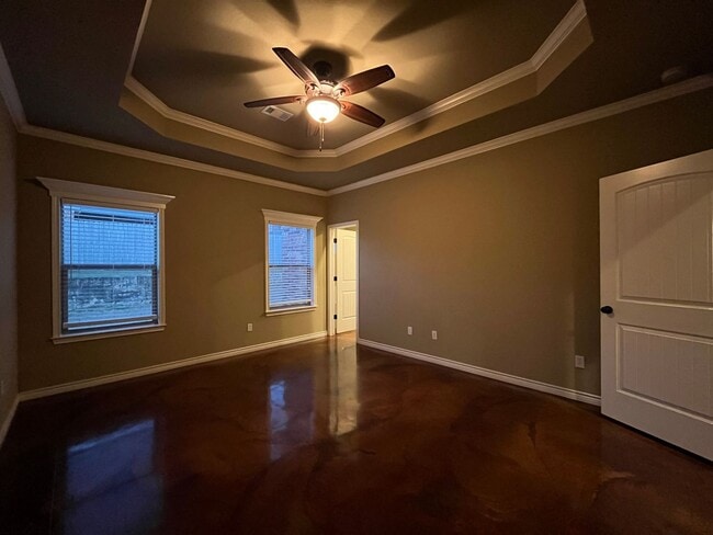 Building Photo - 3 Bedroom Single Family Home