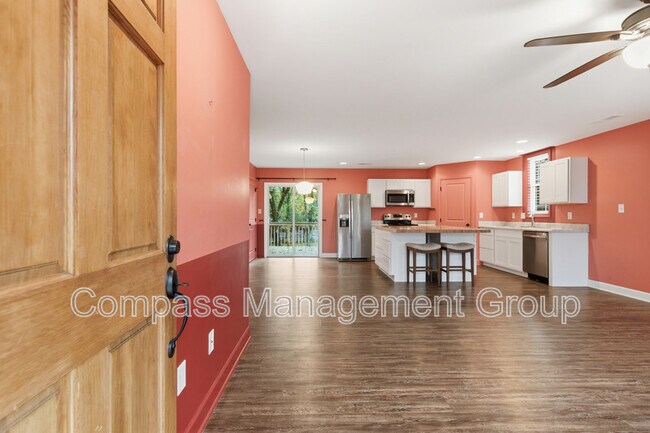 Building Photo - 3104 Husky Way