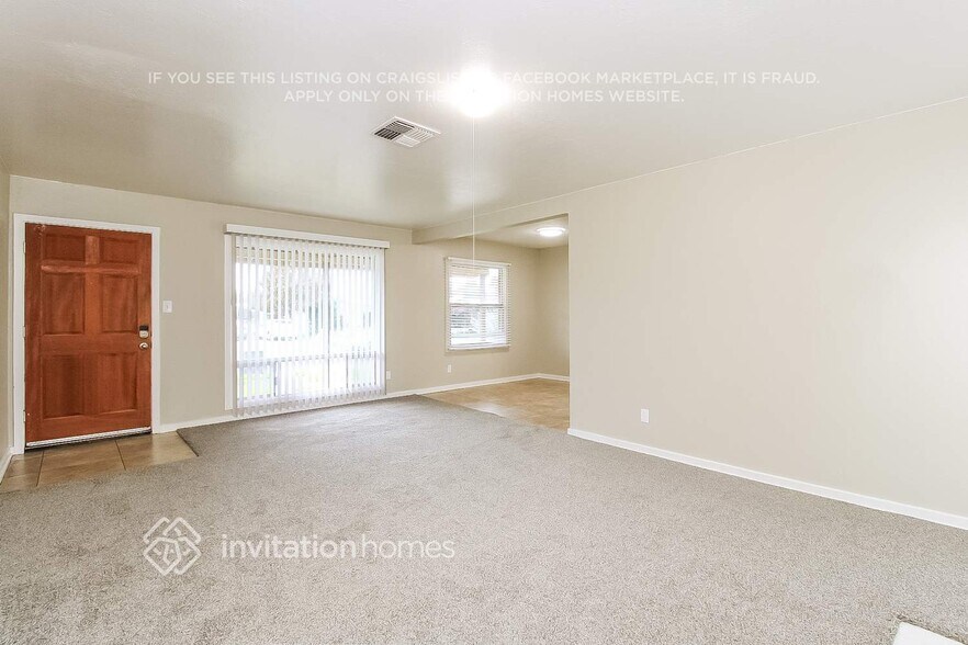 Building Photo - 2223 Juliesse Ave