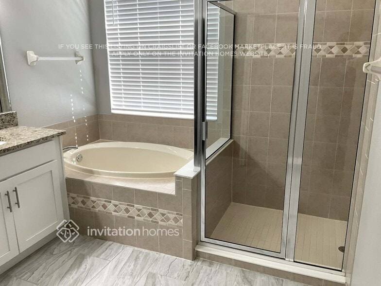 Building Photo - 3909 101st Ave E