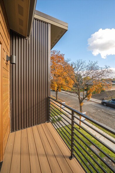 Building Photo - 3201 E 30th Ave