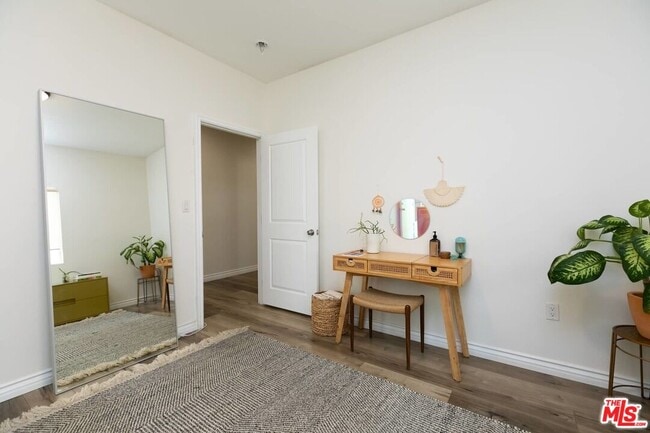 Building Photo - 632 S Evergreen Ave