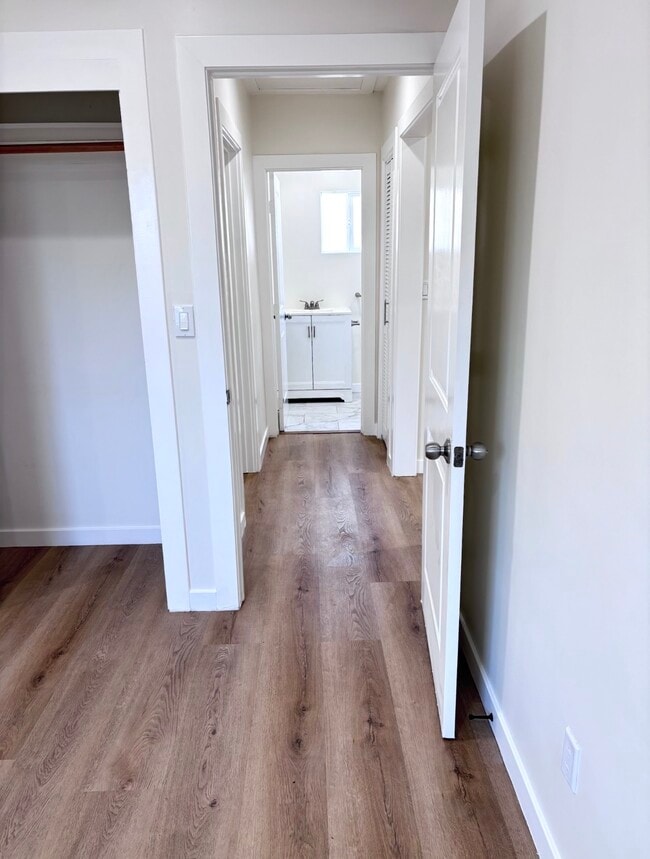 Building Photo - 1416 W 130th St