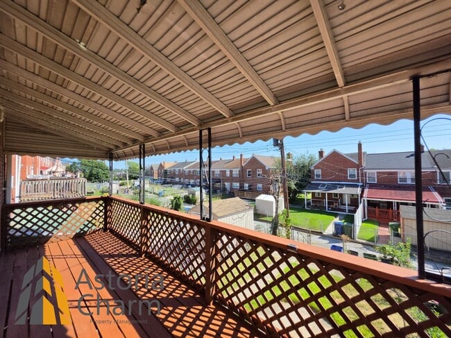 Building Photo - 1609 Northbourne Rd