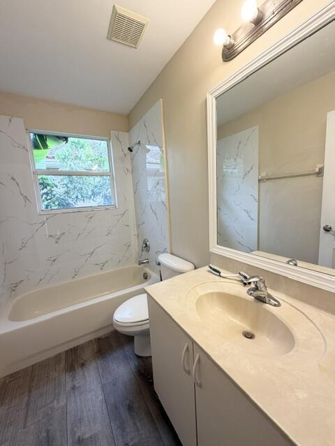 Building Photo - 5487 Queenship Ct