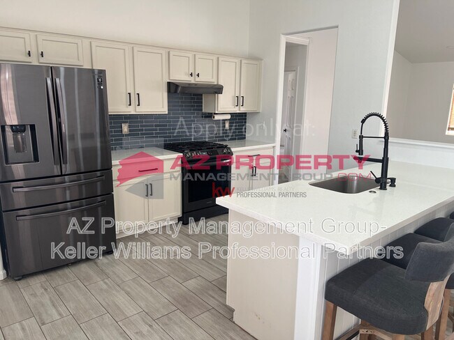 Building Photo - 2447 S 80th Ln