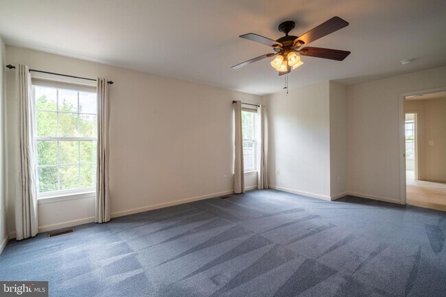 Building Photo - 10955 Southcoate Village Dr