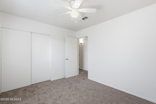 Building Photo - 10008 E Moonstruck Way