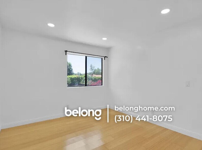Building Photo - 10045 Topanga Canyon Blvd