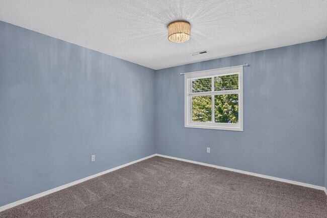 Building Photo - 16045 SW Baler Way