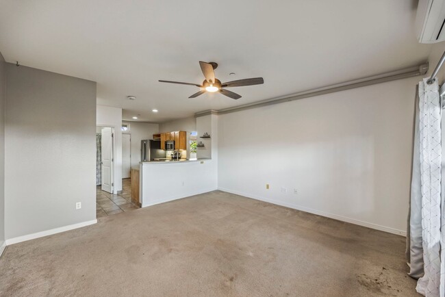 Building Photo - The Breakers: Unfurnished 1-Bed/1-Bath Con...