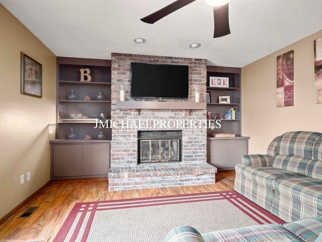 Building Photo - 9034 Dunmore Ln