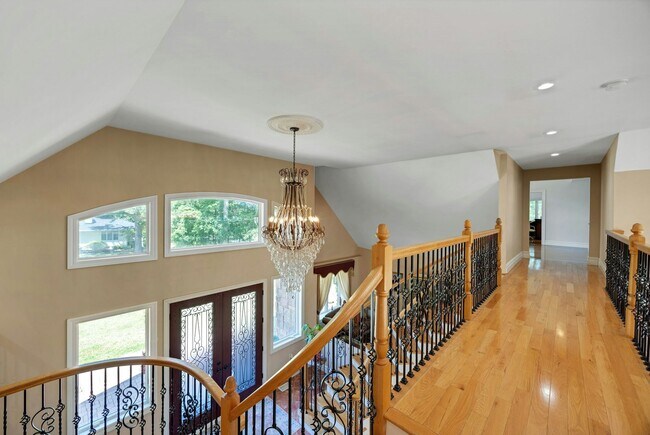 Building Photo - 252 Mabel Pl