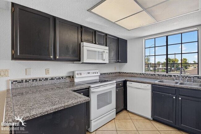Building Photo - Beautiful 2Bdm 2Ba Condo with Community Pool in Mesa!