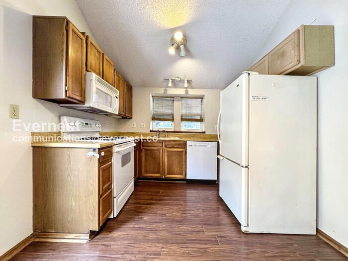 Building Photo - 7507 S Steele St