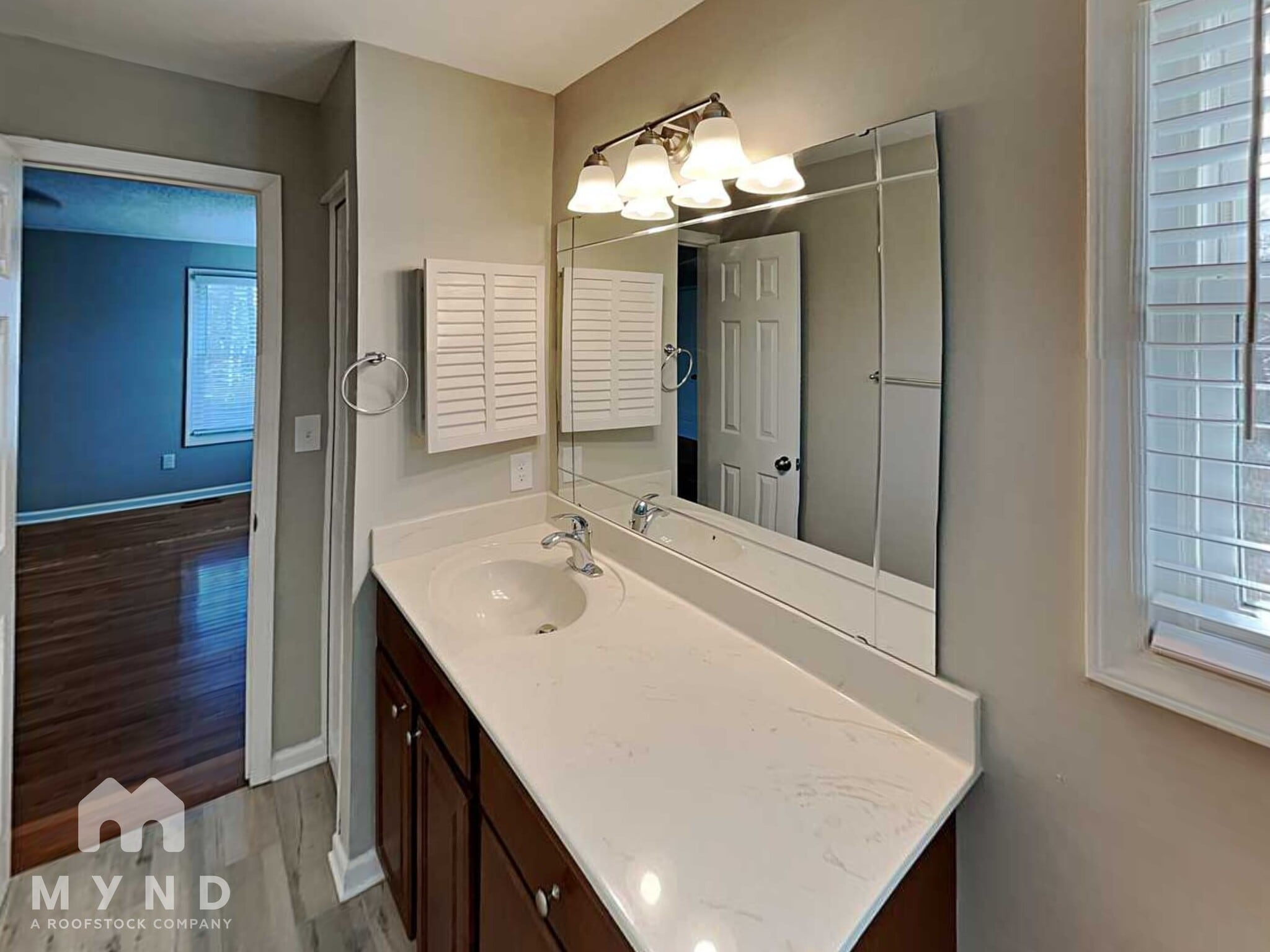 Building Photo - 7954 Tiburon Cir