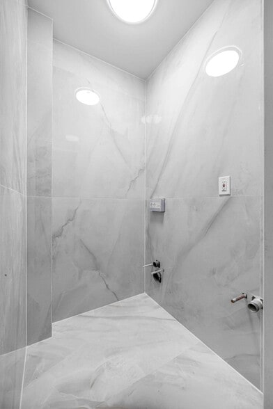 Building Photo - 132 W 119th St