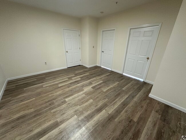 Building Photo - 83 Essex St