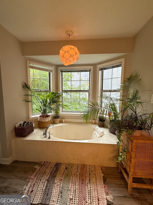 Building Photo - 5045 Laurel Springs Way SE