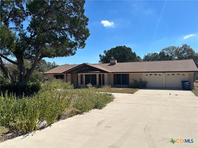 Primary Photo - 11 La Mesa Dr