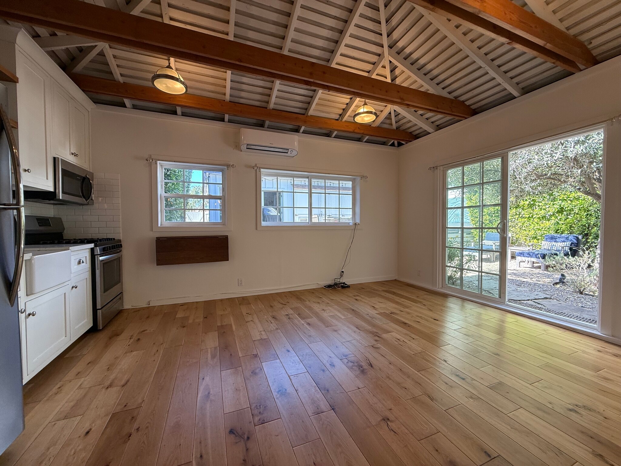 Building Photo - 2902 Ocean Ave