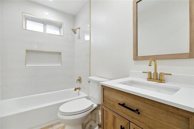 Building Photo - 1808 Elise Ave