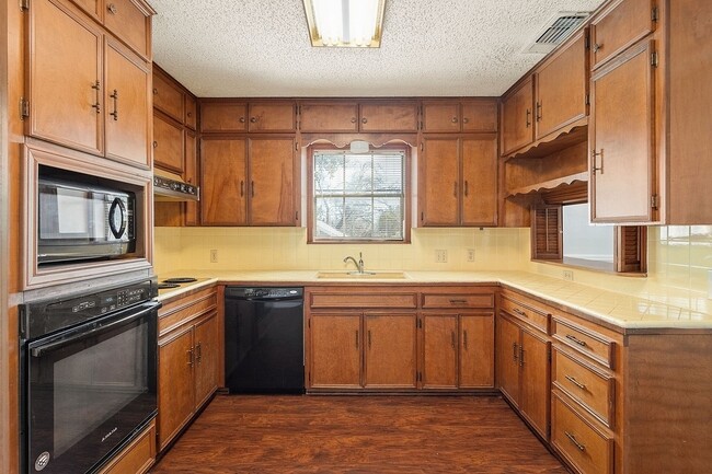 Building Photo - 1407 Key St