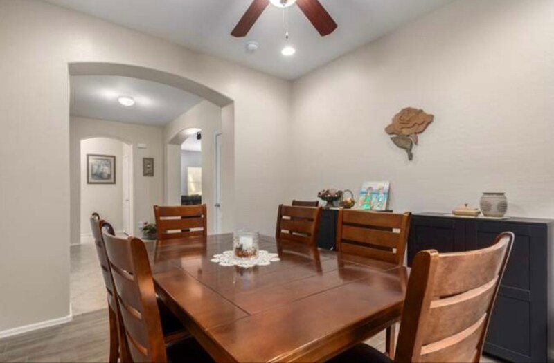 Building Photo - 4274 E Alamo St