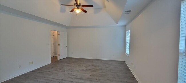 Building Photo - 5291 Caitlin Ln