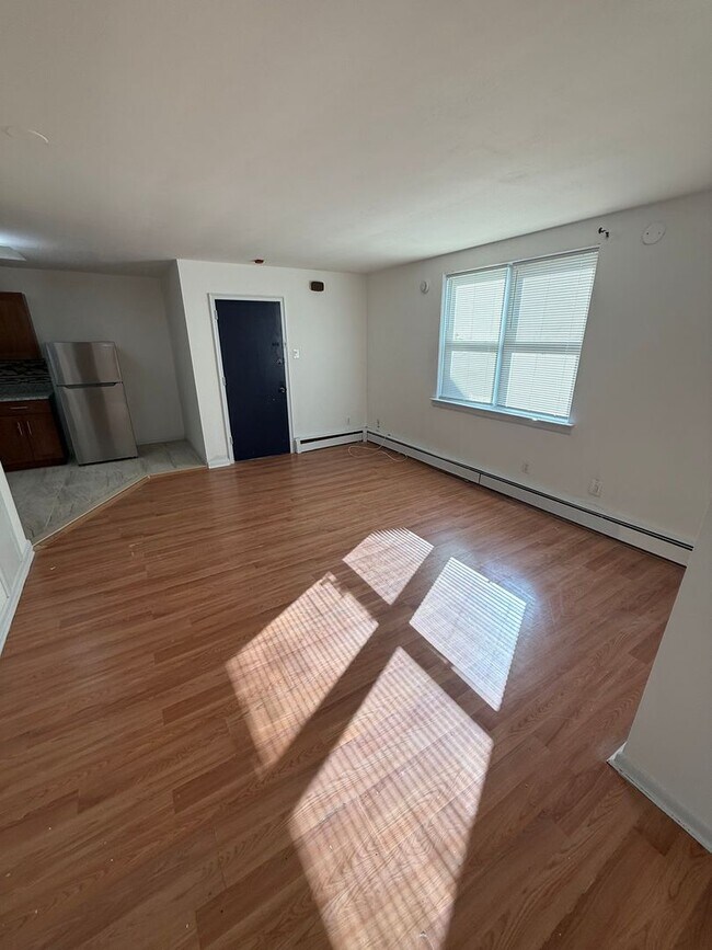 Building Photo - 6720 Rising Sun Ave