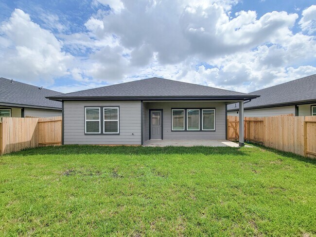 Building Photo - 4242 BROMHAM