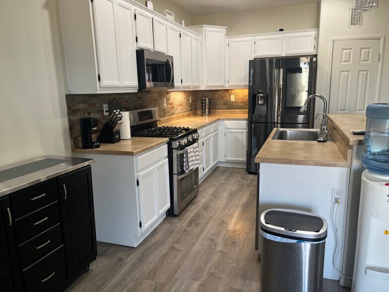 Building Photo - 13998 Old Mill Ln