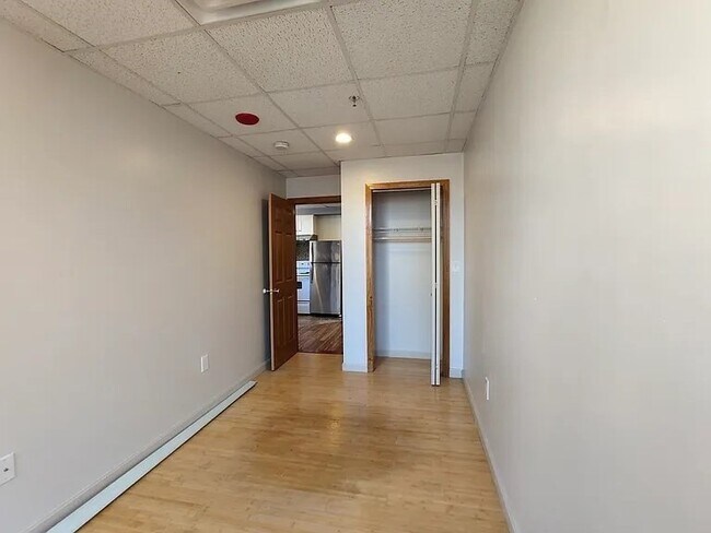 Building Photo - 72 Kneeland St