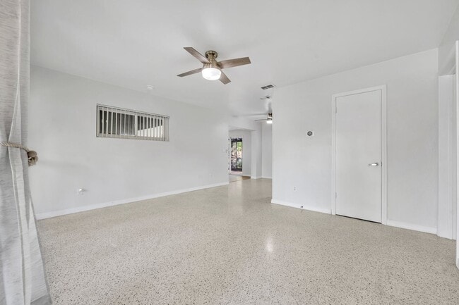 Building Photo - 3 bed Home in Audubon Park