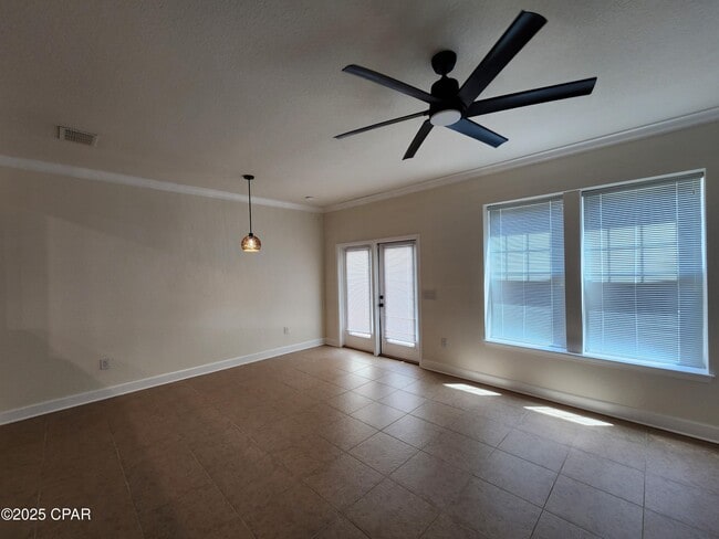 Building Photo - 119 Sand Oak Blvd