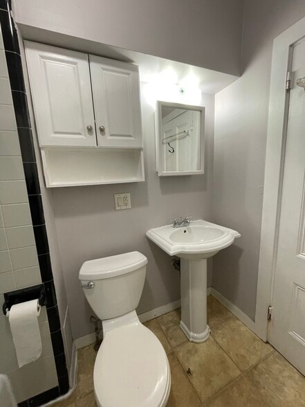 Building Photo - 50 High St