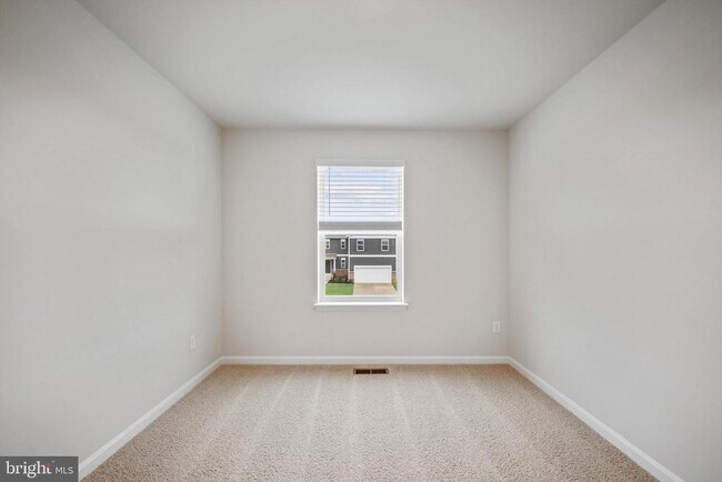 Building Photo - 116 Woodford Dr