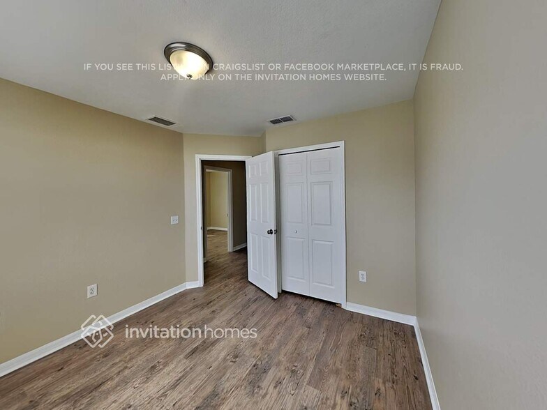 Building Photo - 712 Hamster Ct
