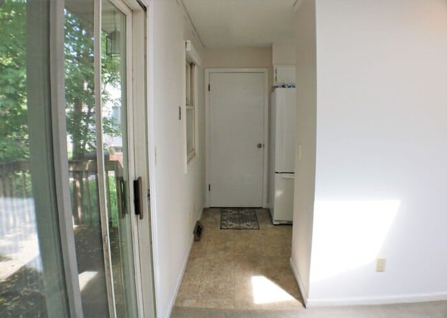Building Photo - $2,350 | 3 Bedroom, 3 Bathroom House | No ...