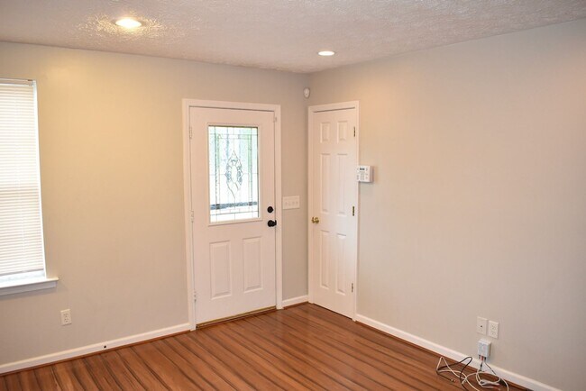 Building Photo - 3 Bed/2 Bath Home in East Nashville, Pet F...