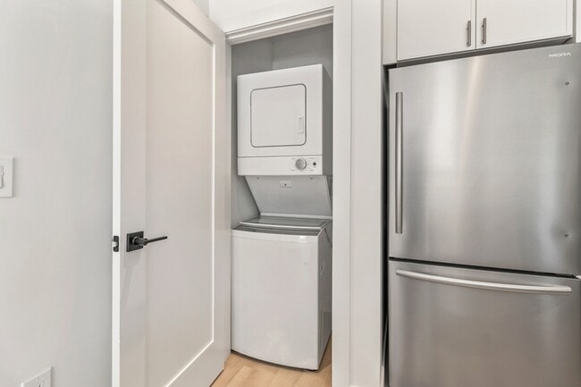 Building Photo - 2691 Palomino Cir