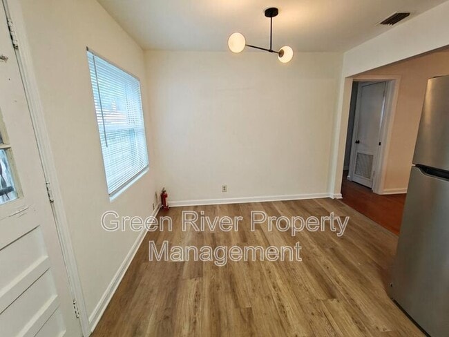 Building Photo - 1654 Talbot Ave