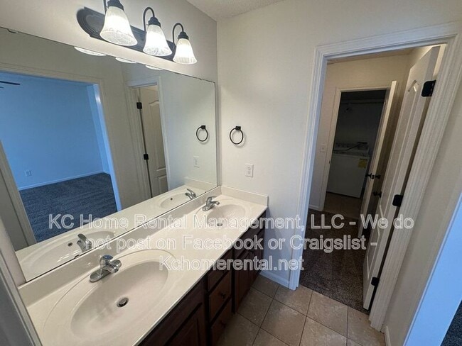 Building Photo - 12744 New Jersey Ct