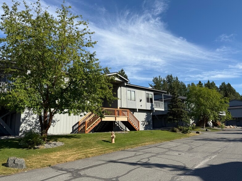 Building Photo - 3070 Lore Rd