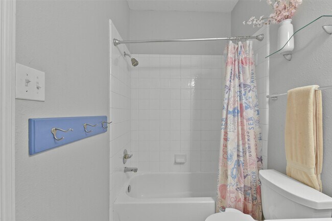 Building Photo - 21131 Beech Landing Ln