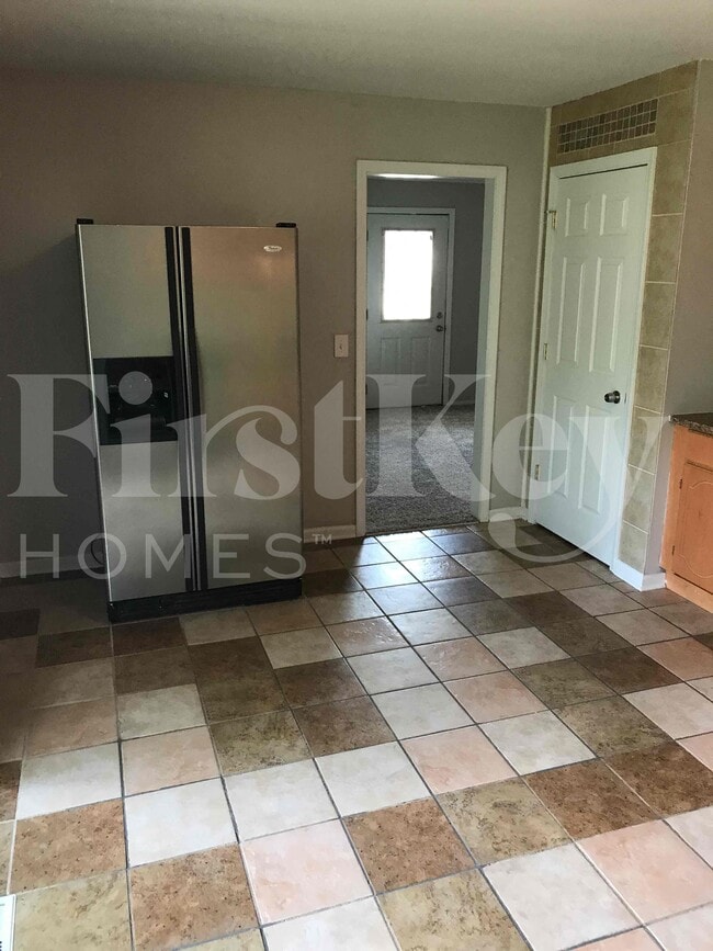 Building Photo - 127 Saugatuck Rd