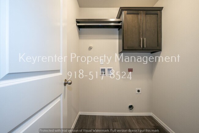 Building Photo - BRAND NEW 4 BEDROOM SIMMONS HOME IN BIXBY!!!