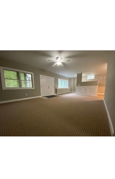 Building Photo - 1311 Burlingham Rd